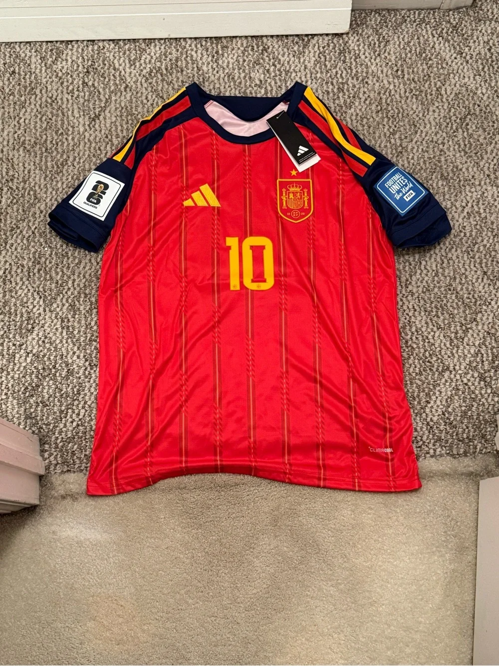 Adidas Men’s Lamine Yamal Spain Jersey (Large)
